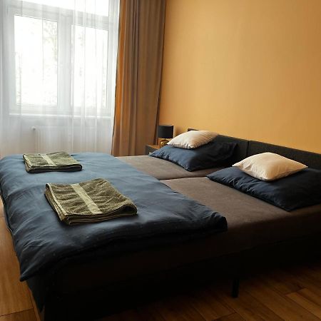 Komfortowy Apartament W Centrum Jaworzno Buitenkant foto