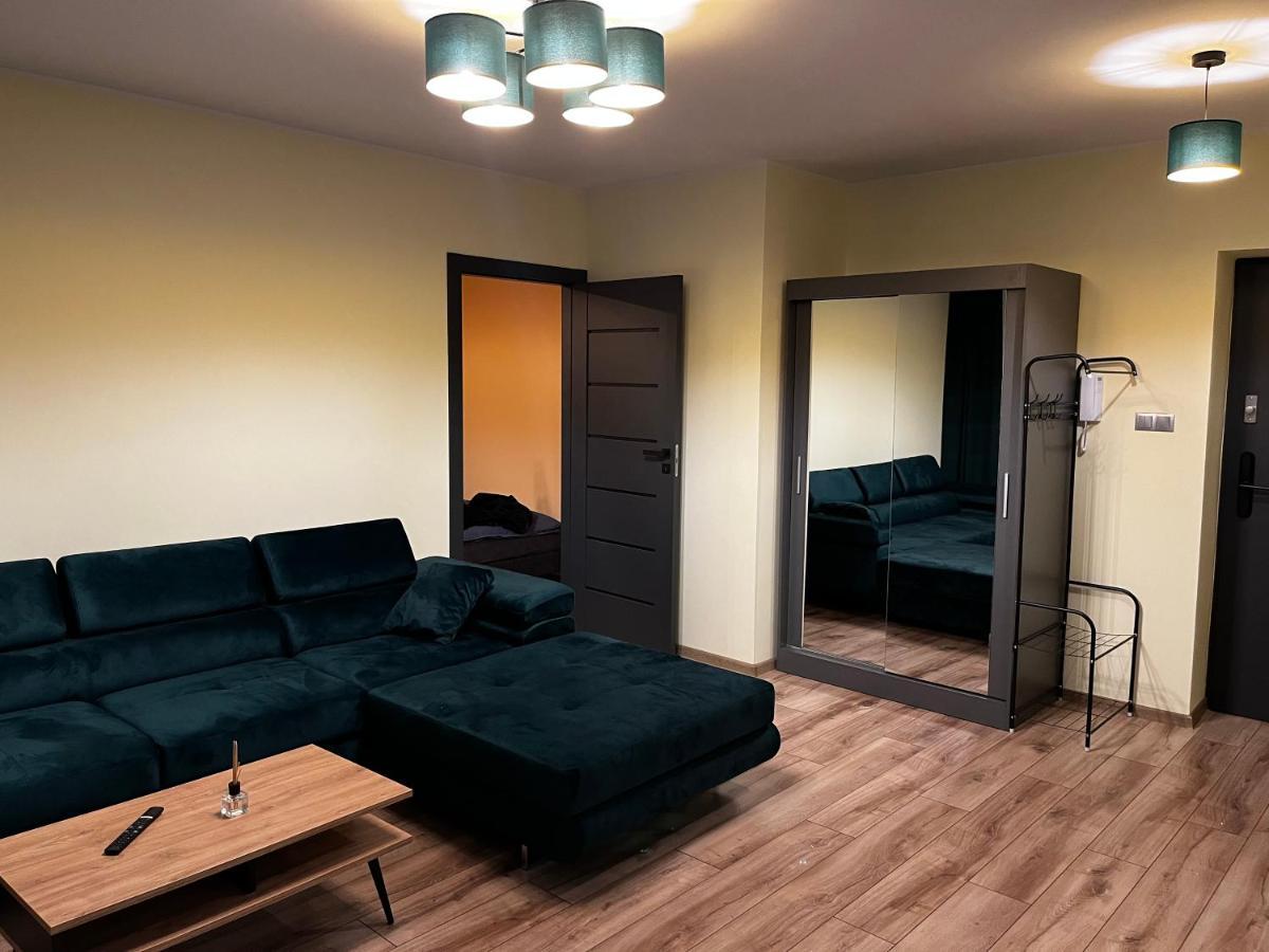 Komfortowy Apartament W Centrum Jaworzno Buitenkant foto