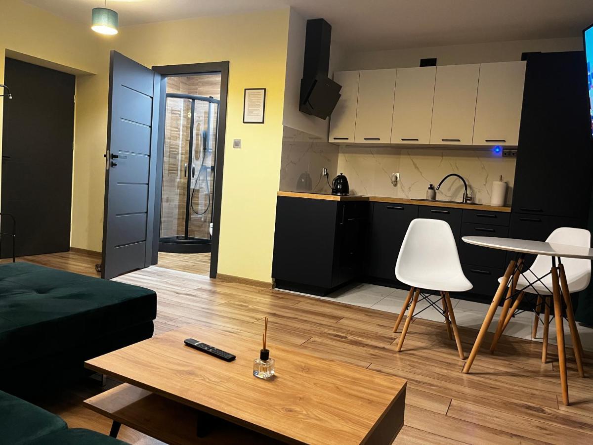 Komfortowy Apartament W Centrum Jaworzno Buitenkant foto